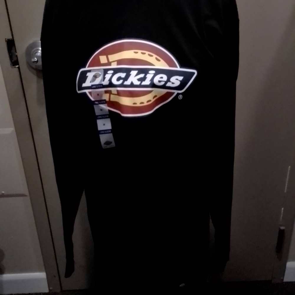 845) Dickies men's long sleeve t-shirt. NWT - Picture 1 of 4